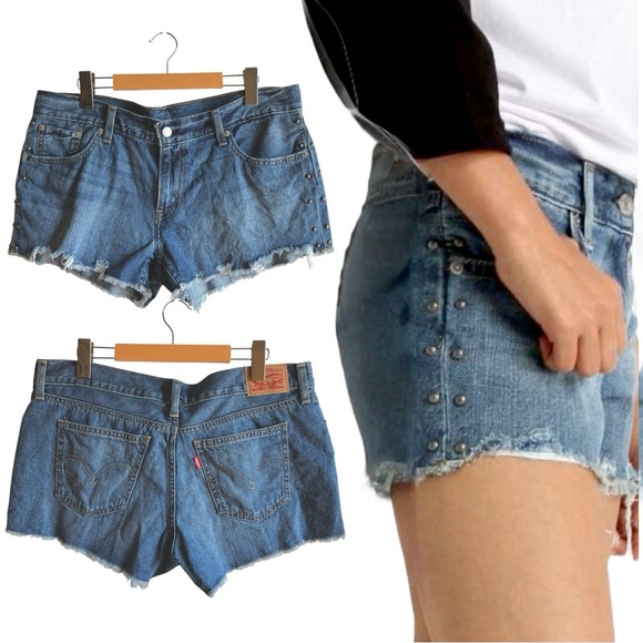 Levi’s Studded Cutoff Denim Shorts Size 31 - Picture 1 of 12